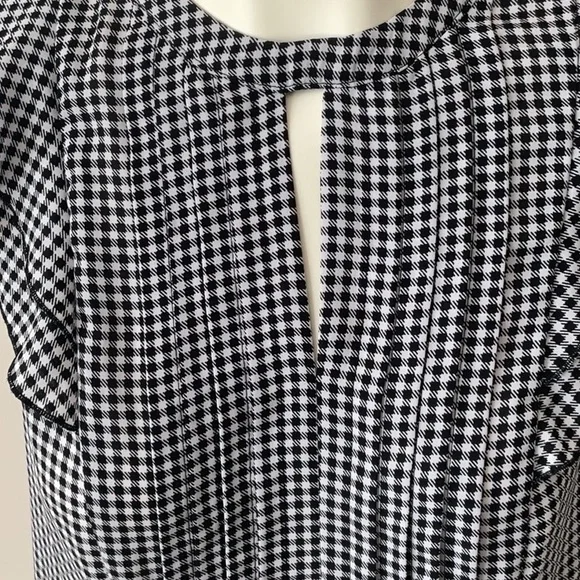 Elle Ruffle Sleeve Blouse - Picture 3 of 8